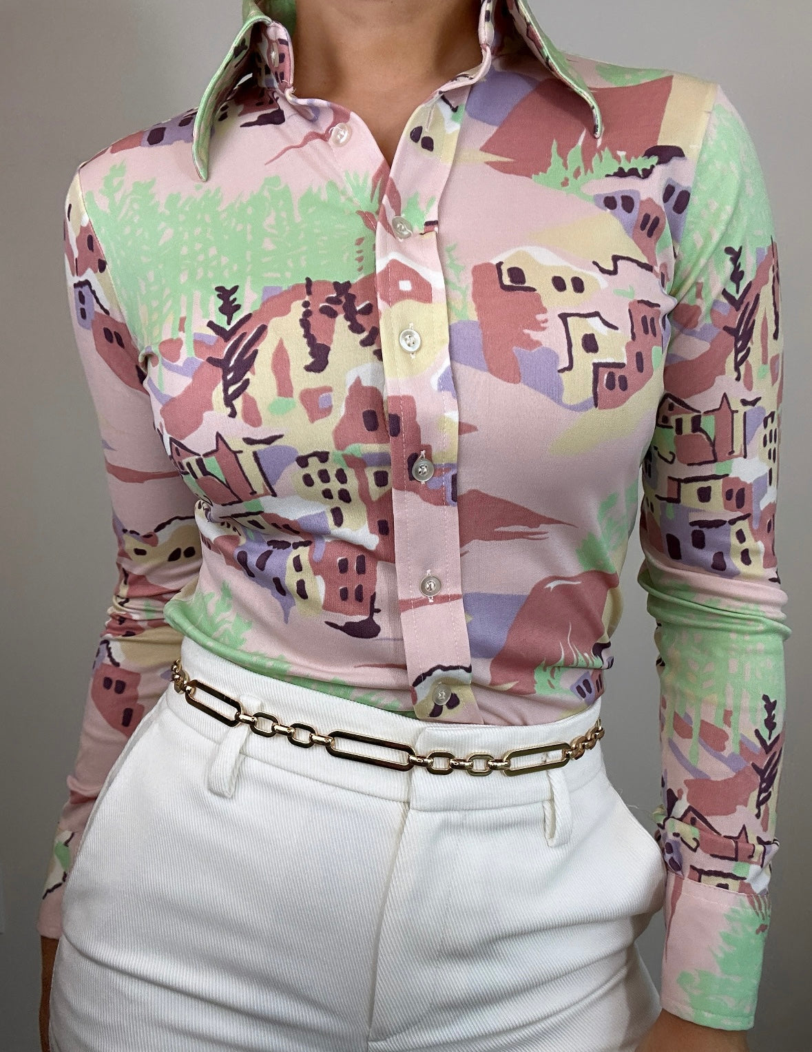 1970's Vintage Pastel Novelty Print Button Down Dagger Top