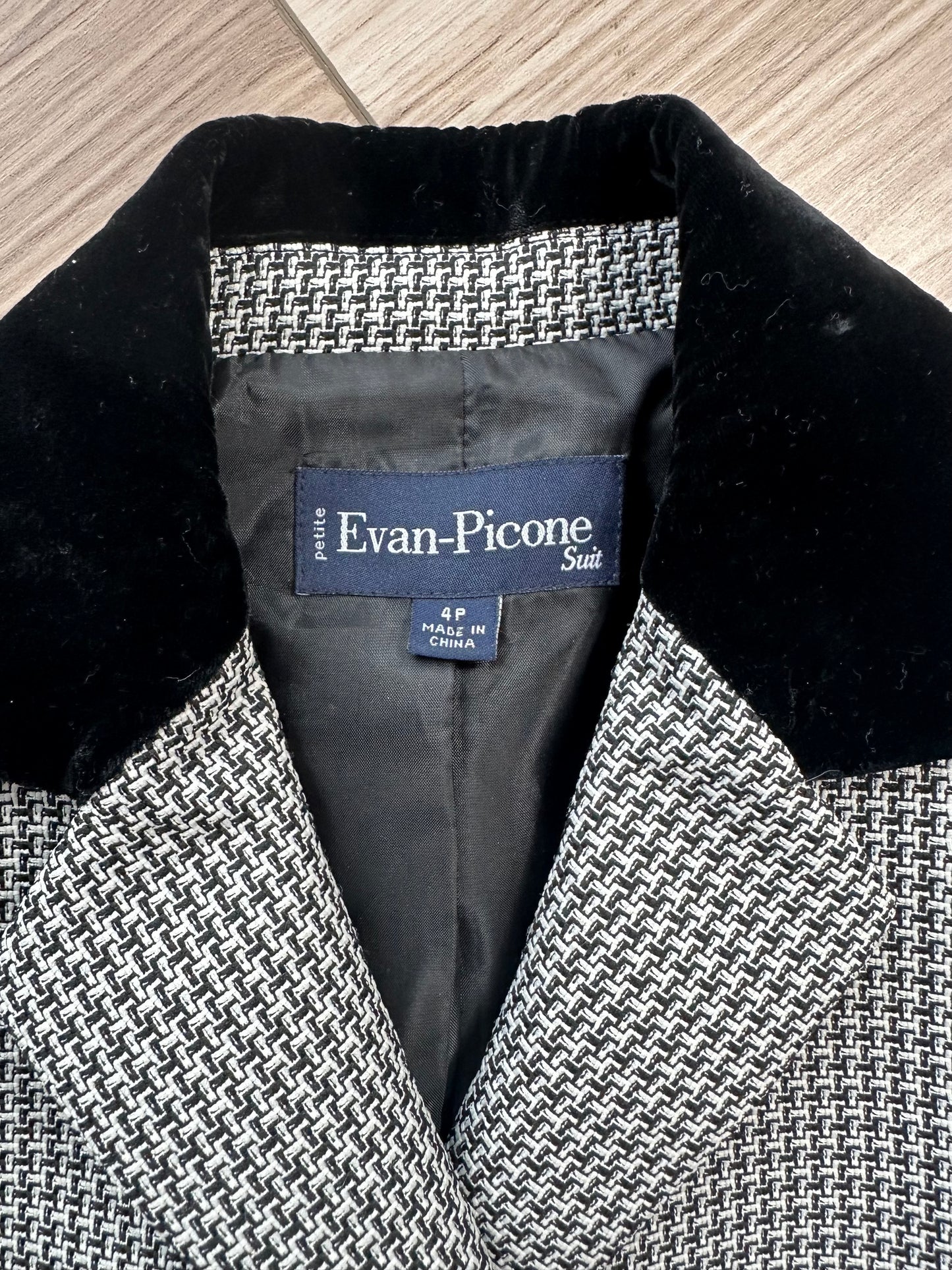 Vintage Evan Picone Black White Velvet Collar Blazer Jacket